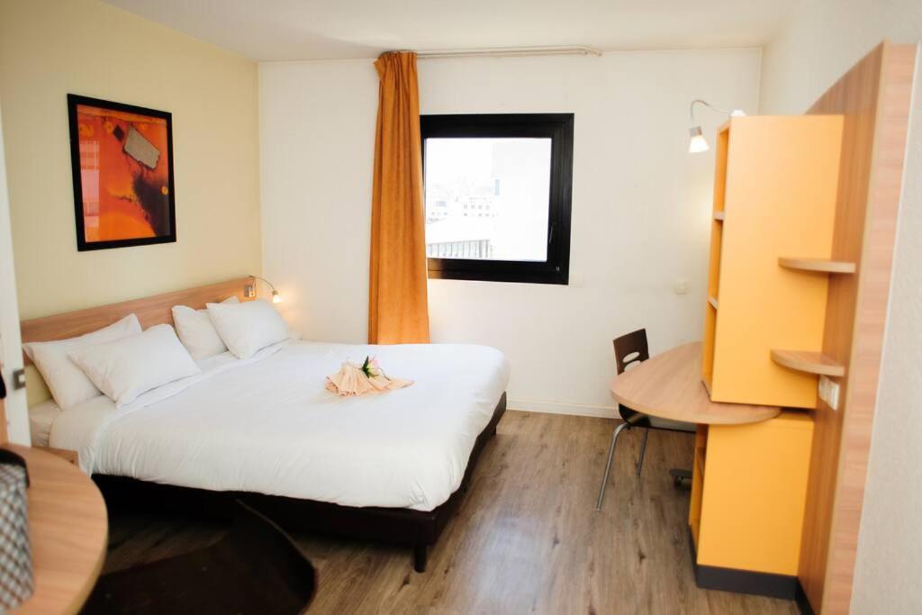 Apartment 5 Minutes Du Zenith - Chic Pantin